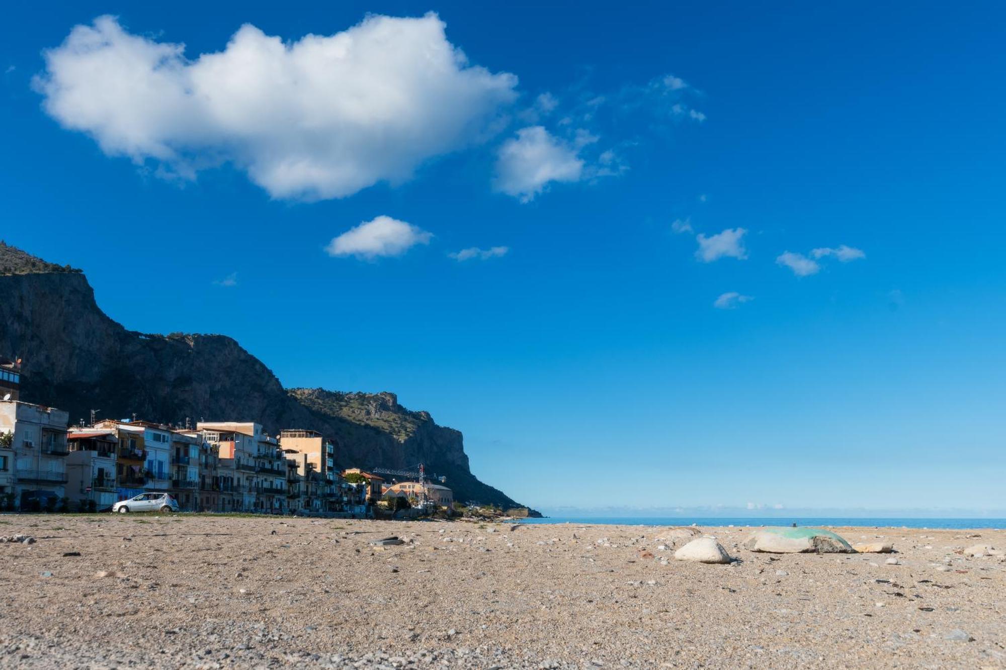 Casa De Paoli - Vista Mare Arenella, Palermo Con Parcheggio Privato Apartment Exterior photo